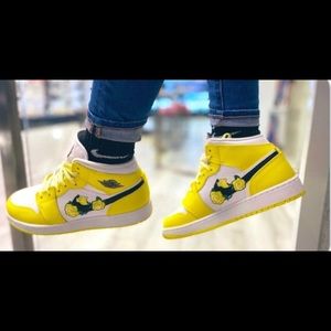 Air Jordan 1 Mid Dynamic Yellow Floral Youth Sz. 3